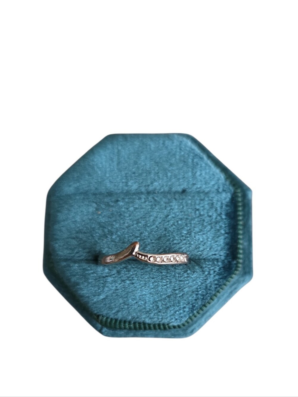 Vintage 6.5 Dainty Silver Curved Band Ring with Cubic Zirconia